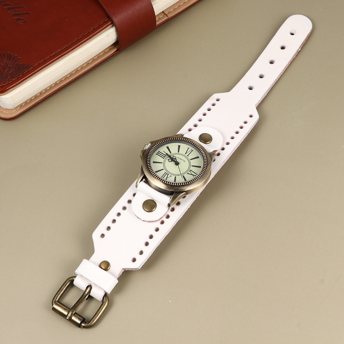 1Pcs Roman Dial Retro Bracelet - огляд і ціна Luxury Watch White