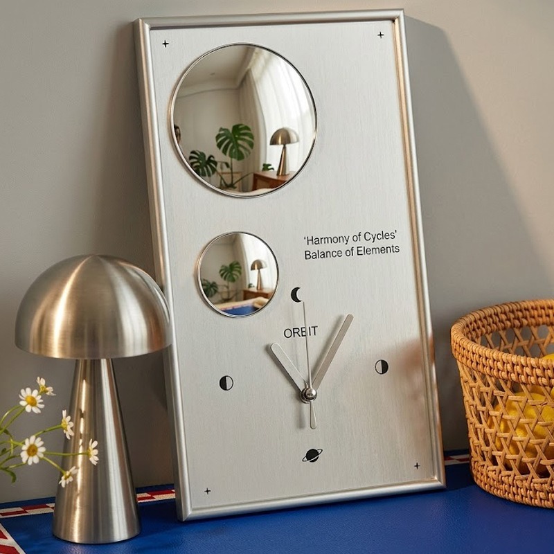 Magnetic Attraction Wall Clock - огляд і ціна Luxury Watch Europe