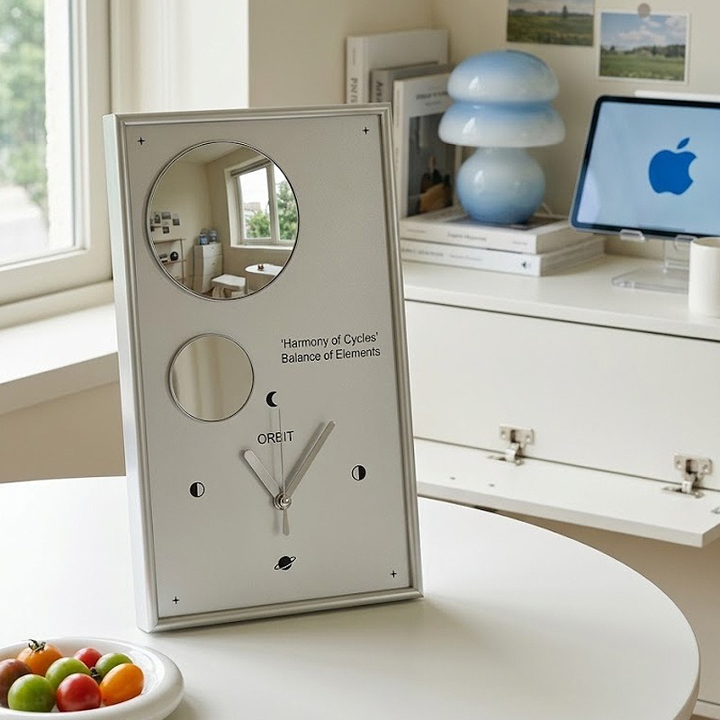 Magnetic Attraction Wall Clock - огляд і ціна Luxury Watch Europe