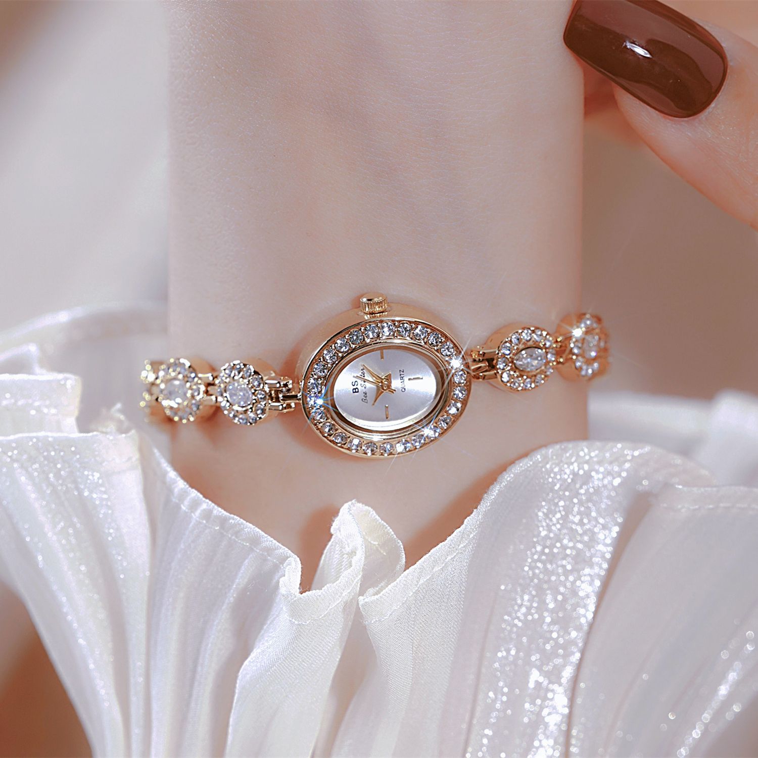 UTHAI New Women Chain Watch Li - огляд і ціна Luxury Watch Index