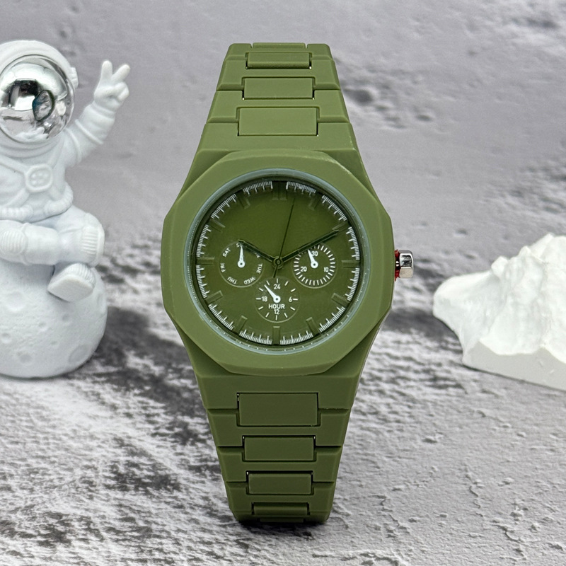 Famous Brand Fake Three-Eyed D - огляд і ціна Luxury Watch Life